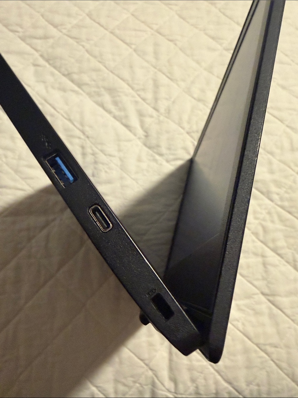 Lenovo Ideapad 3 Chromebook - Black - Picture 15 of 16